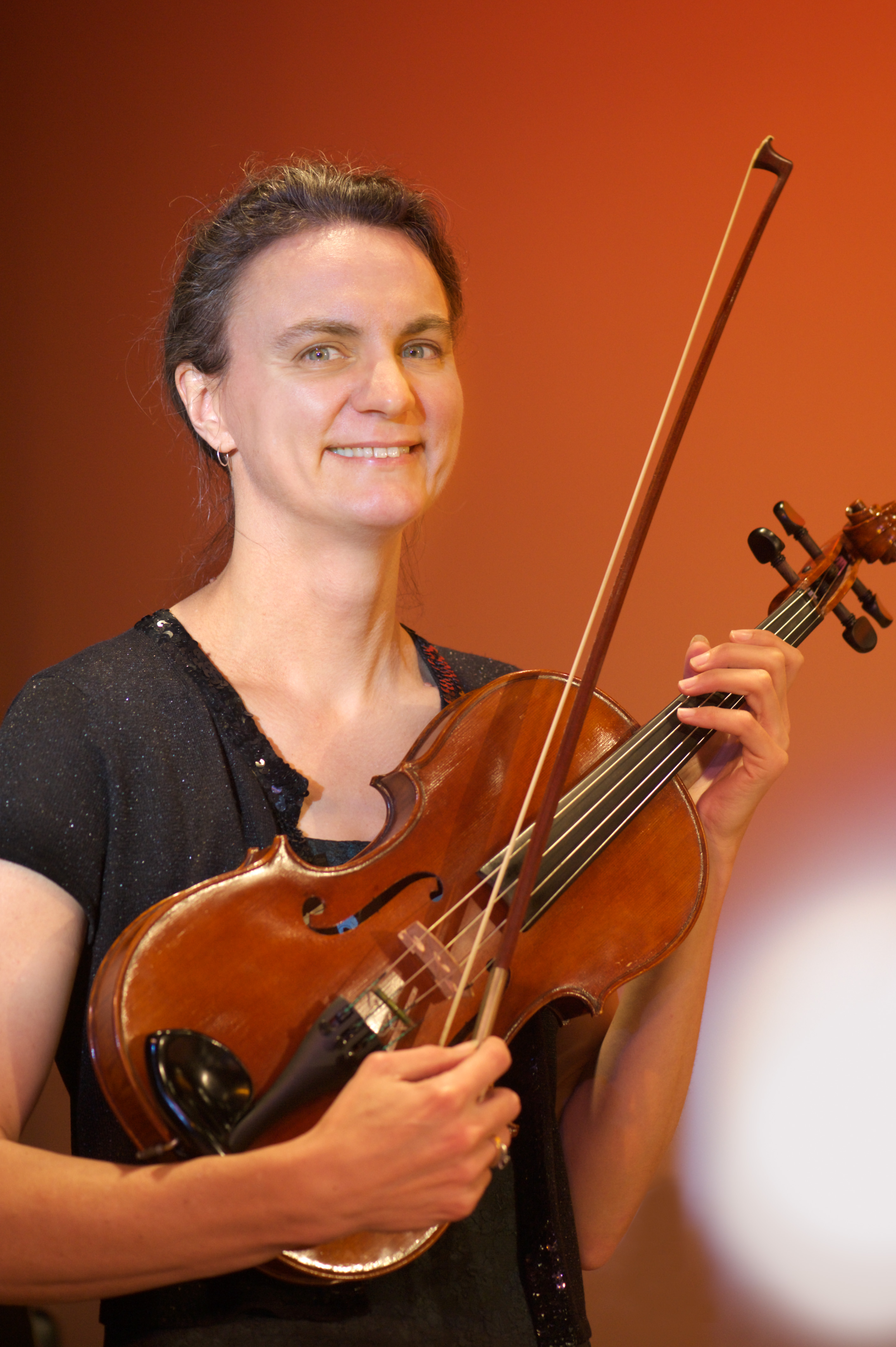 sandra-nissen-viola-gold-coast-philharmonic-orchestra